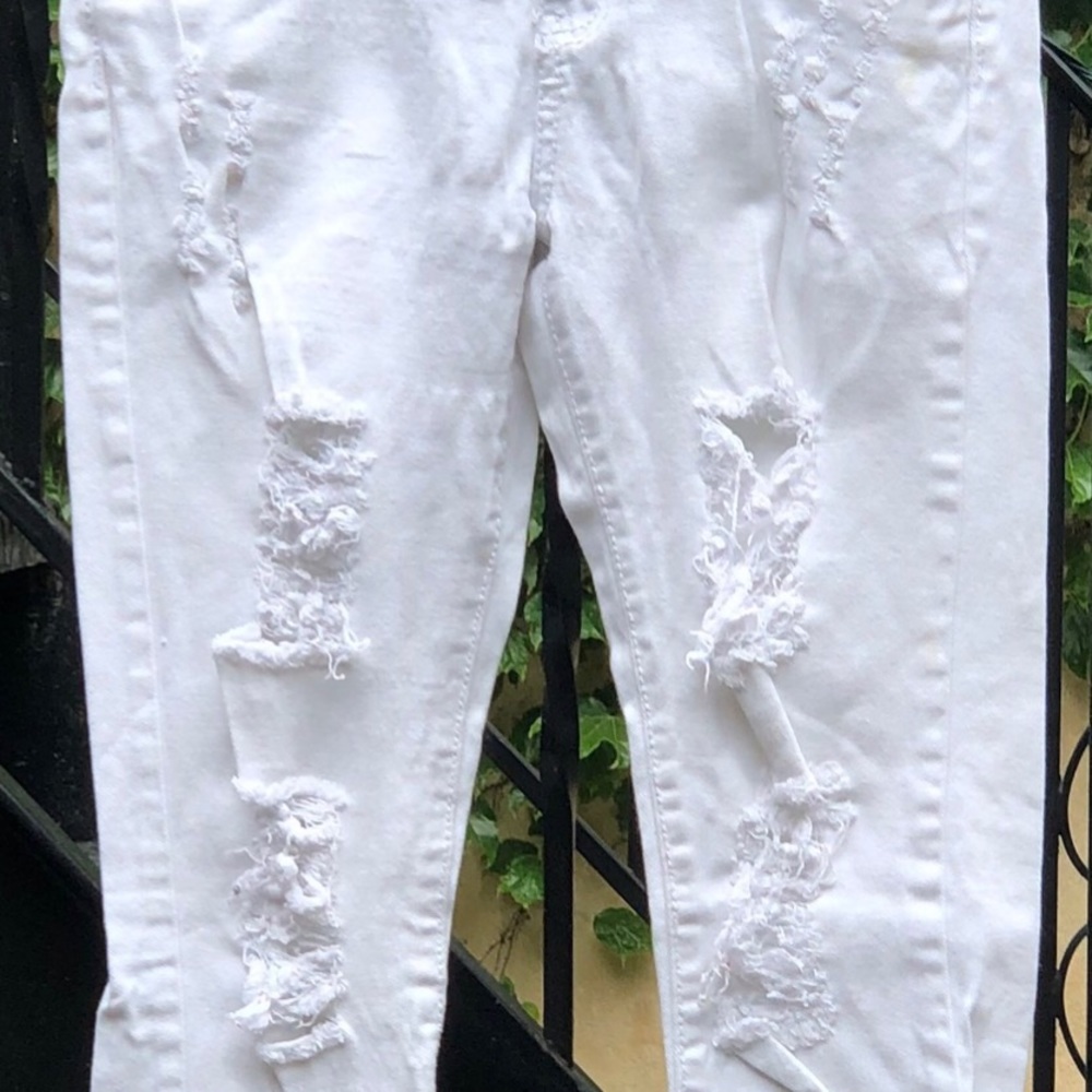 Rue 21 White Distressed Denim Jeans - Picture 6 of 9